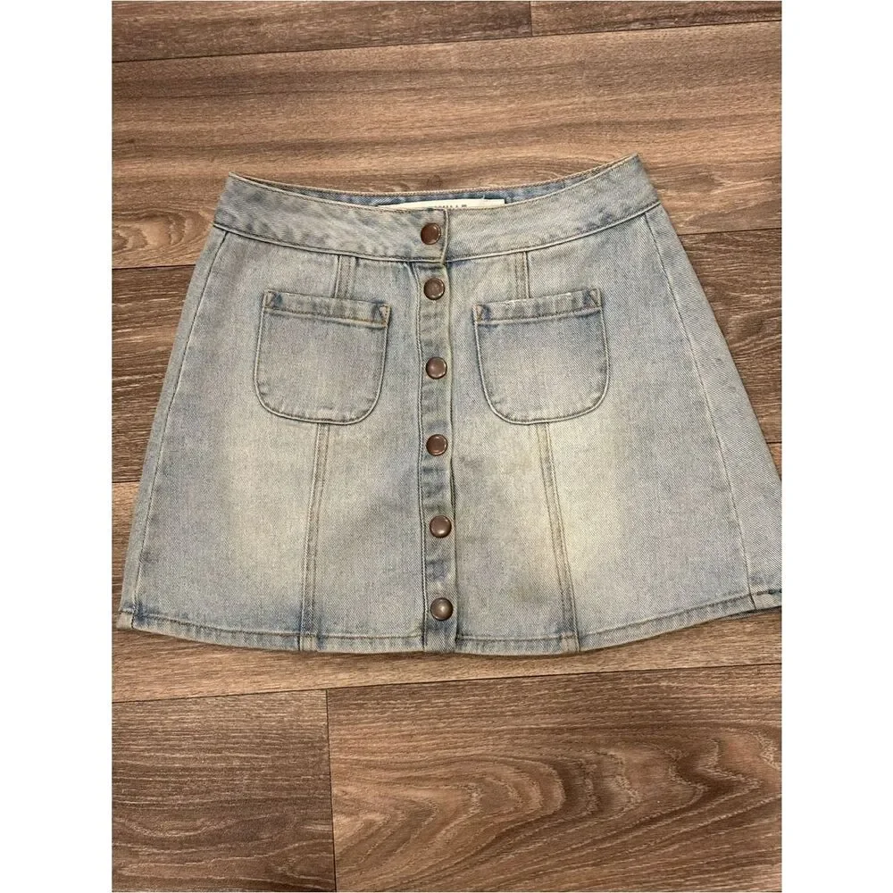 Brandy Melville Light Wash Denim Button-Front Mini Skirt Size 24